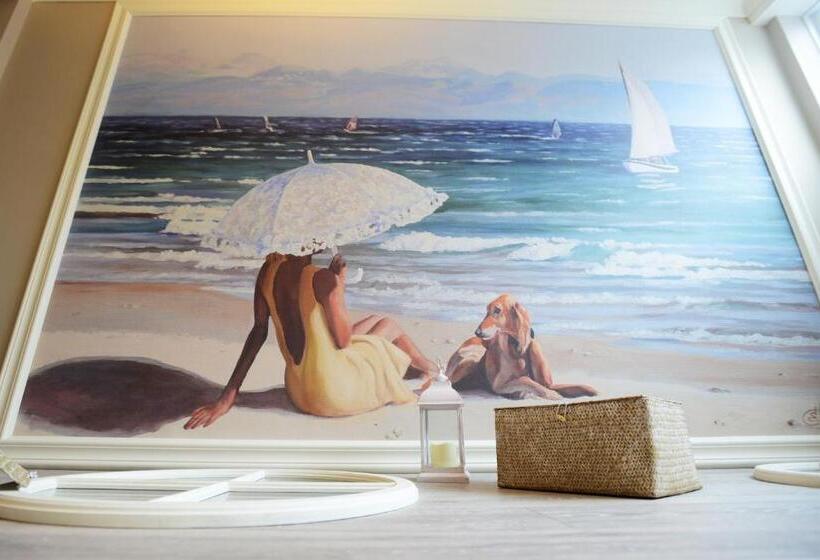 هتل The Devon Court