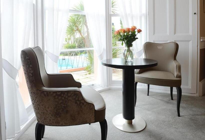 هتل The Devon Court