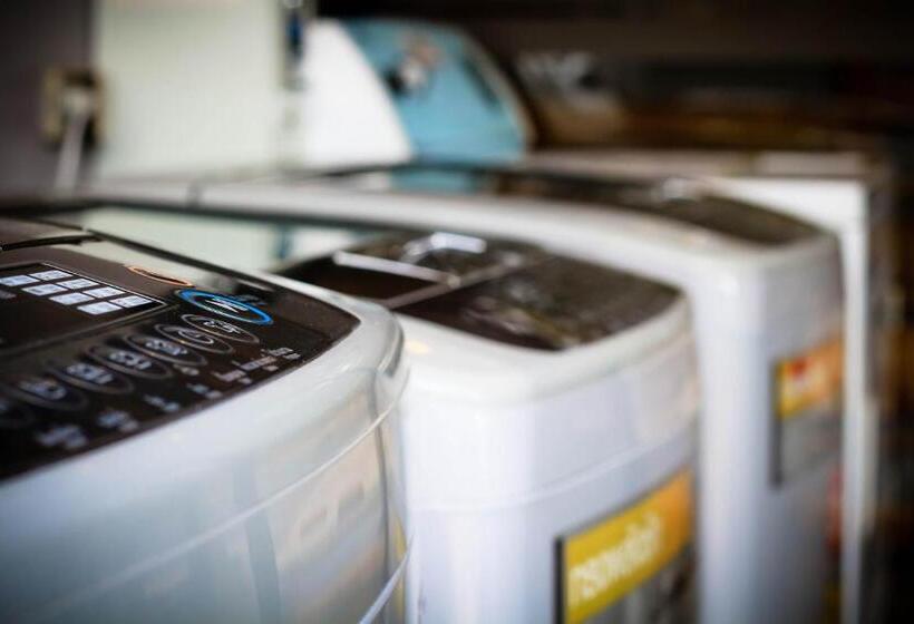 호텔 Vipa House Phuket   Sha Extra Plus