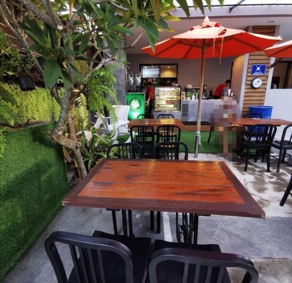 호텔 Vipa House Phuket   Sha Extra Plus