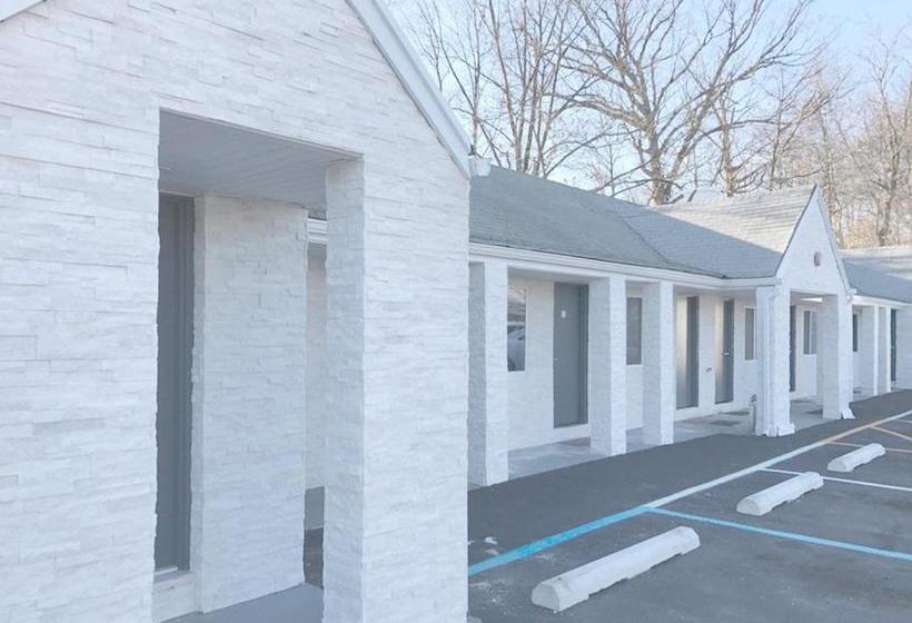 فندق على الطريق Ramsey Inn & Suites