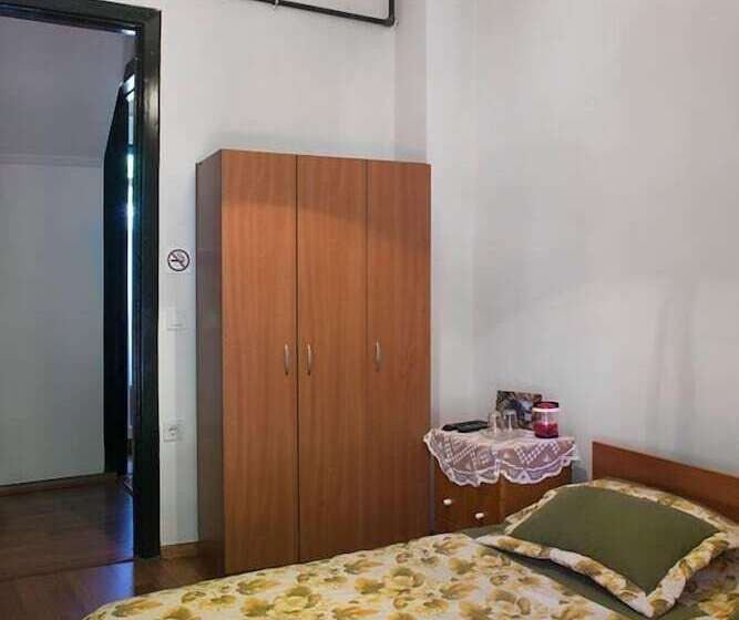 Orhan Kutbay'in Evi Turyolu Cafe Pansiyon