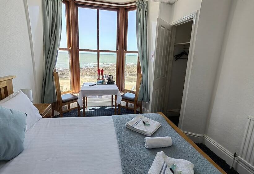 פנסיון Cardigan And Celtic Bay Guest House