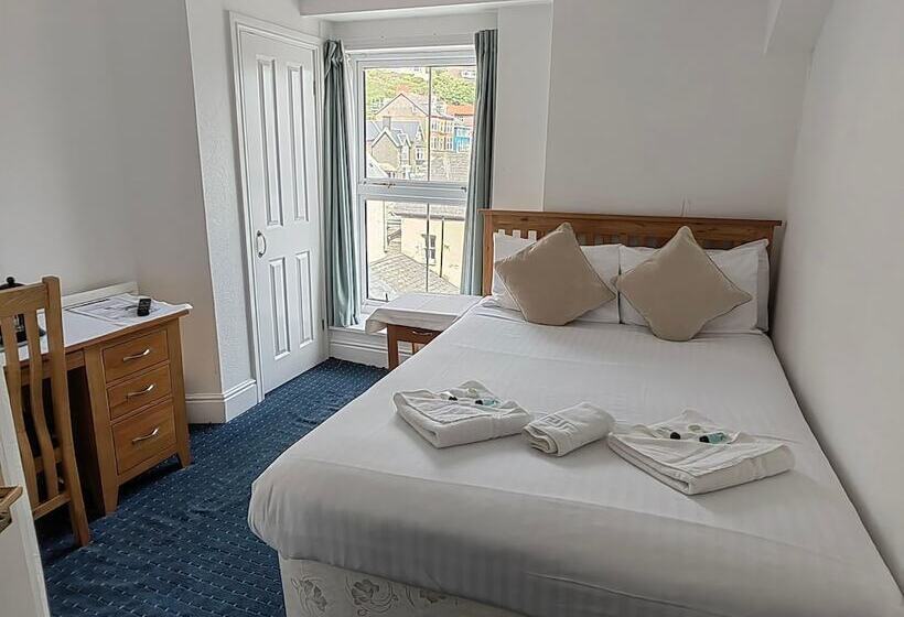 פנסיון Cardigan And Celtic Bay Guest House