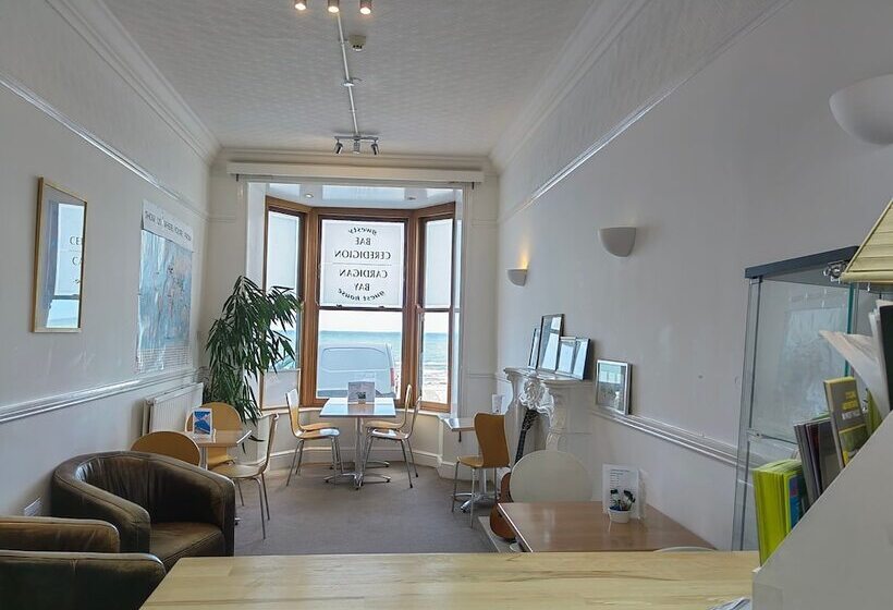 פנסיון Cardigan And Celtic Bay Guest House
