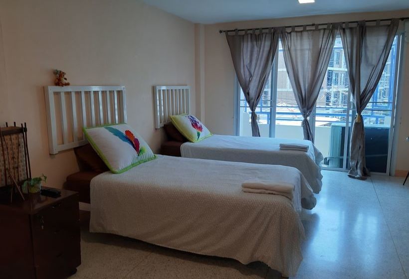 ペンション Lemon Tree Residence Sriracha