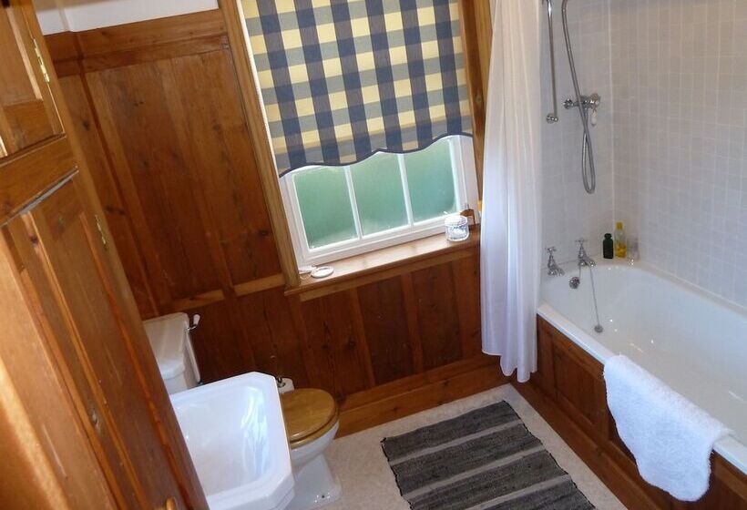 The Old Vicarage B&b