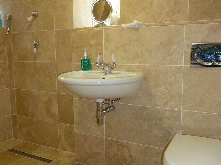 The Old Vicarage B&b