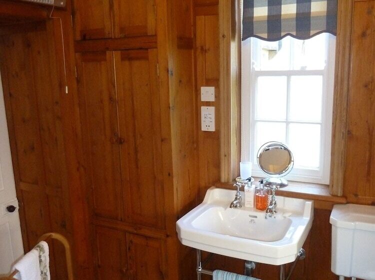 The Old Vicarage B&b