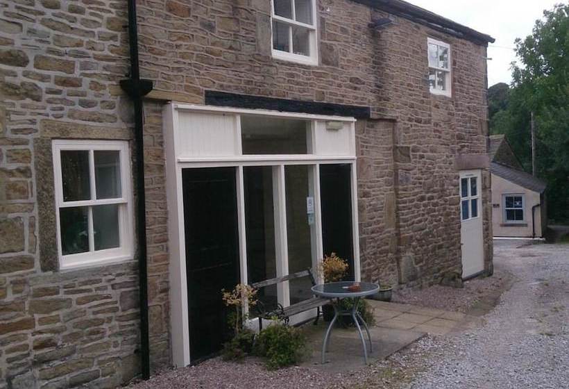 פונדק The Roebuck