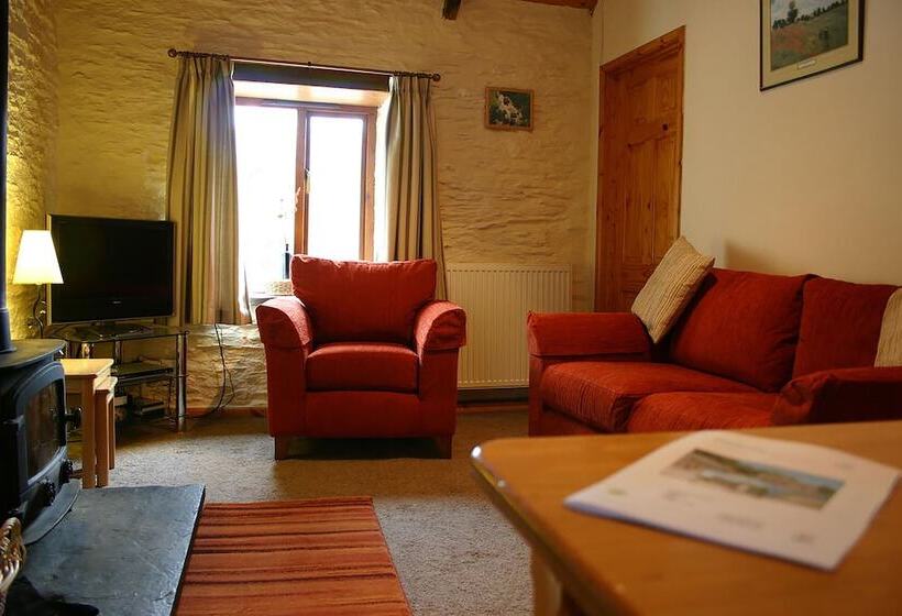 Troedyrhiw Holiday Cottages