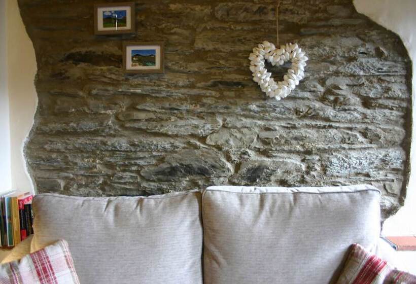 Troedyrhiw Holiday Cottages