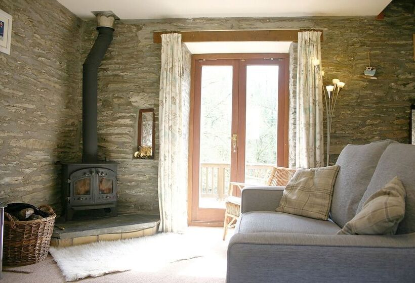 Troedyrhiw Holiday Cottages