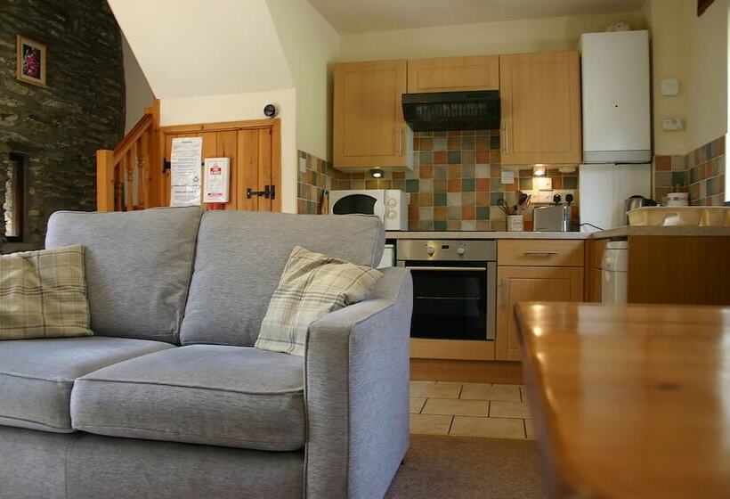 Troedyrhiw Holiday Cottages