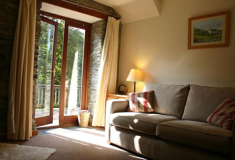 Troedyrhiw Holiday Cottages