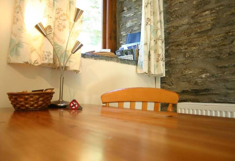Troedyrhiw Holiday Cottages