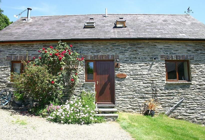 Troedyrhiw Holiday Cottages