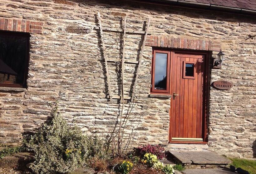 Troedyrhiw Holiday Cottages