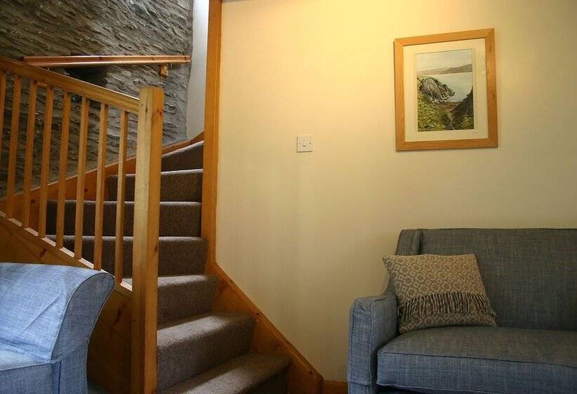 Troedyrhiw Holiday Cottages