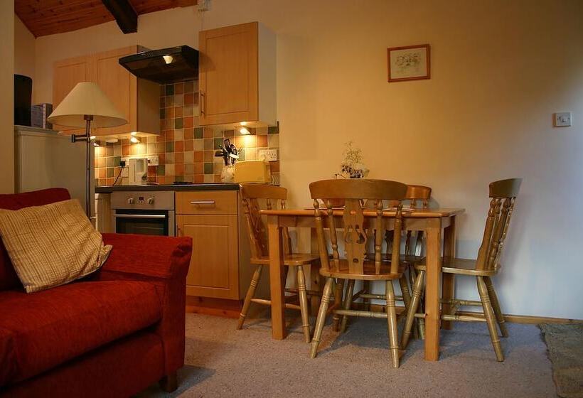 Troedyrhiw Holiday Cottages