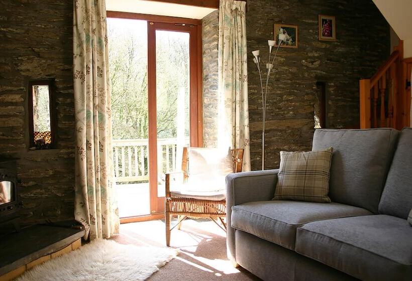 Troedyrhiw Holiday Cottages