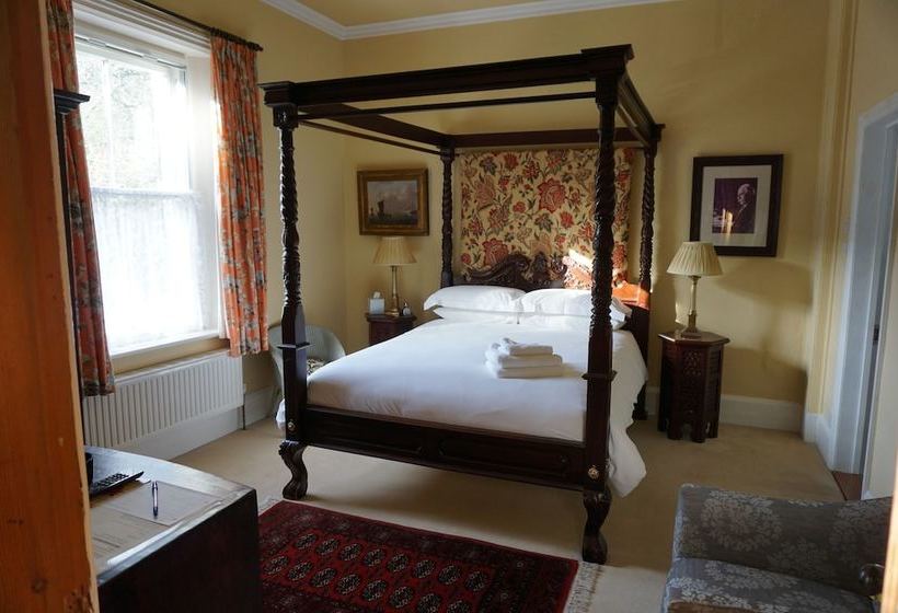 Wentworth House B & B