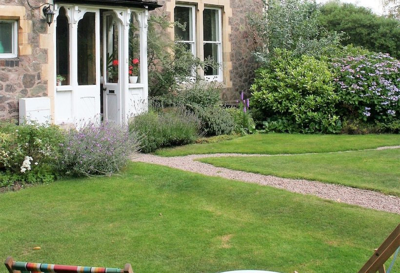 Wentworth House B & B