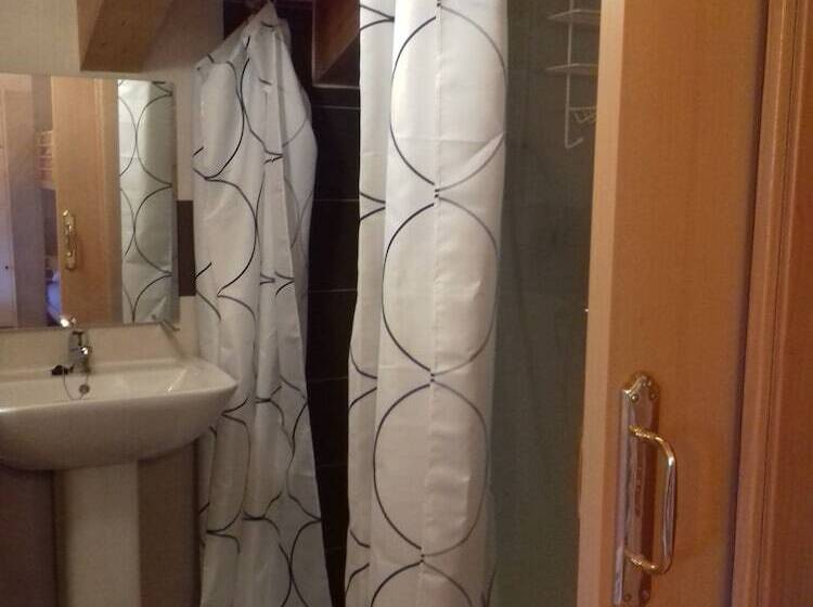 Albergue Corral De La Peña   Hostel