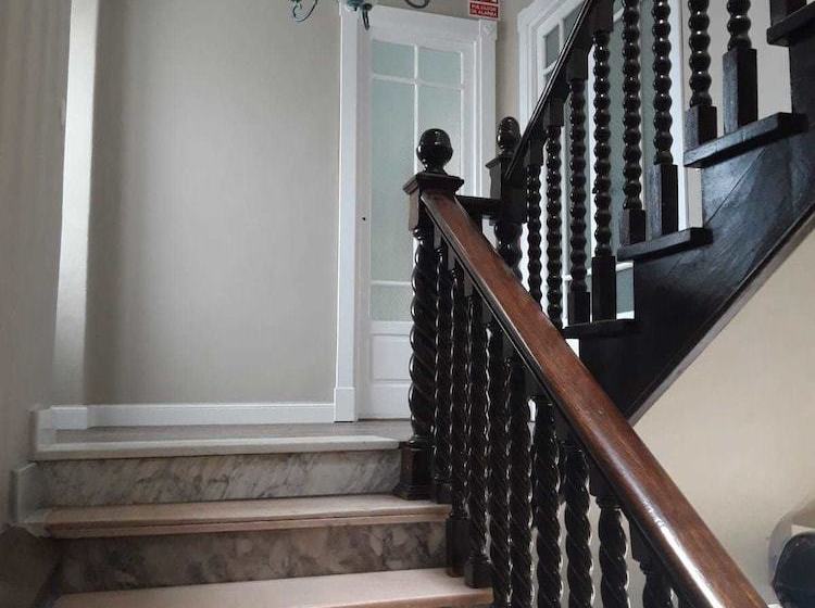 Albergue La Quintana   Hostel