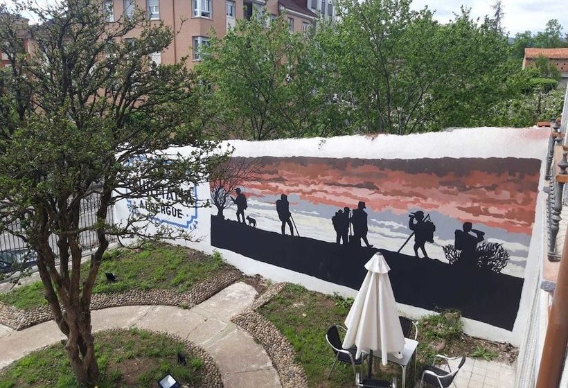 Albergue La Quintana   Hostel