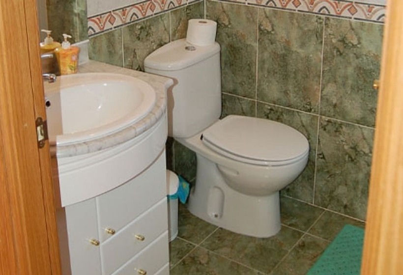 Albergue La Torre   Hostel