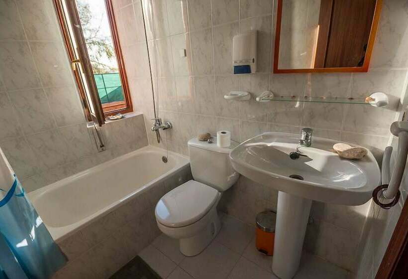 هاستل Liquid Surfhouse