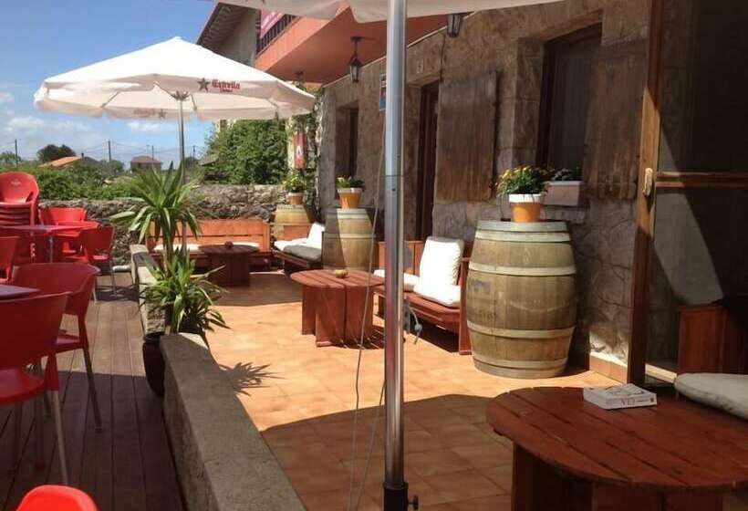 هاستل Liquid Surfhouse