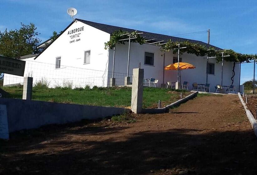 Albergue Ortiz   Hostel