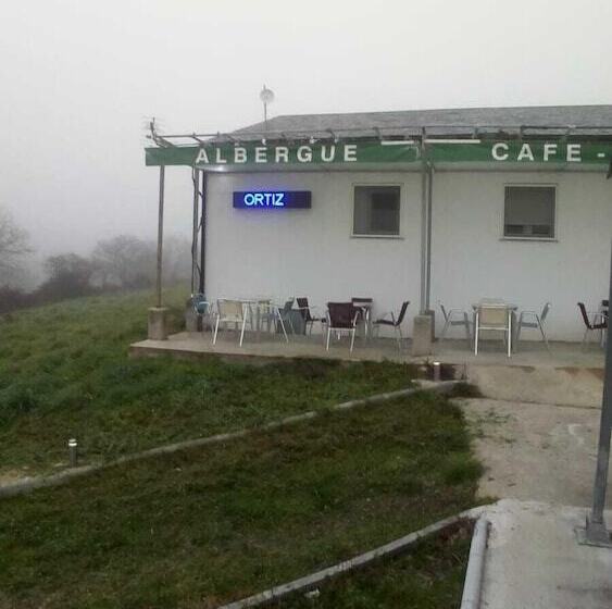 Albergue Ortiz   Hostel