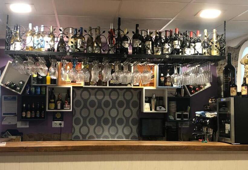 Villa Palatina Superior Hostel