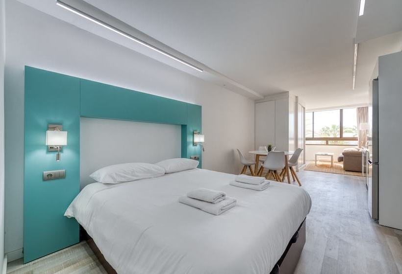 Apartamentos Aguila Beach