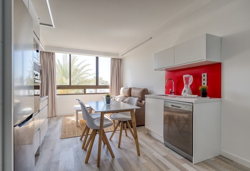 Apartamentos Aguila Beach