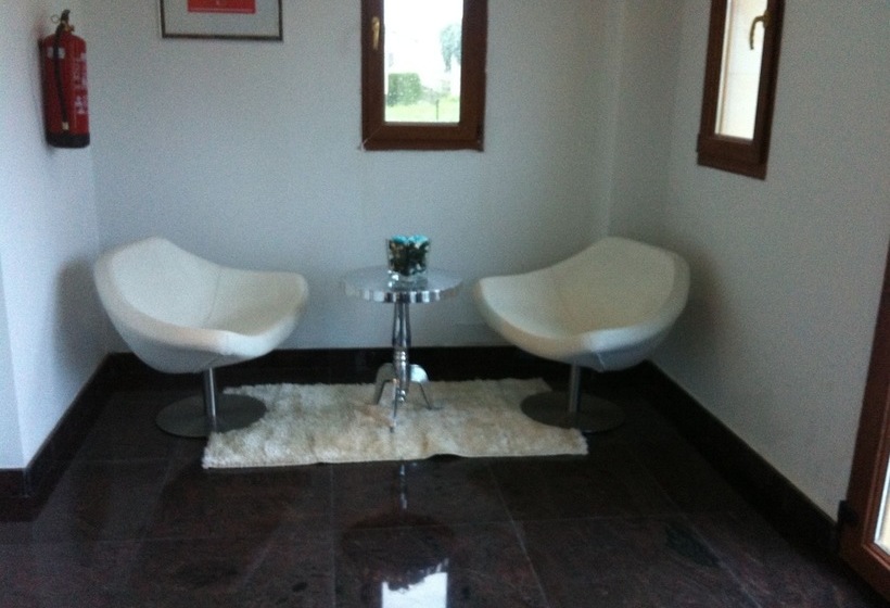 Apartamentos Estrella Del Alemar