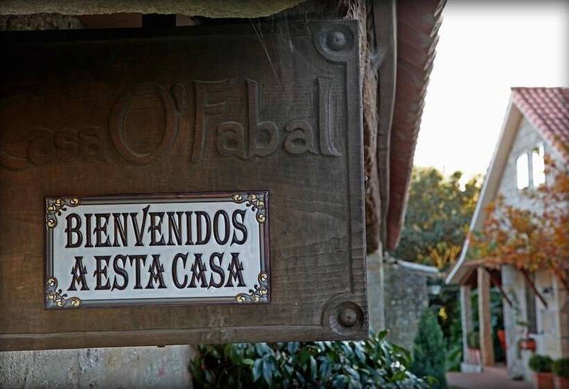 تختخواب و صبحانه Casa O Fabal