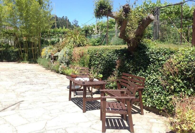 تختخواب و صبحانه Casa O Fabal