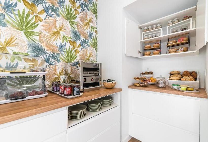 تختخواب و صبحانه Home2book Casa Boissier, Breakfast Included