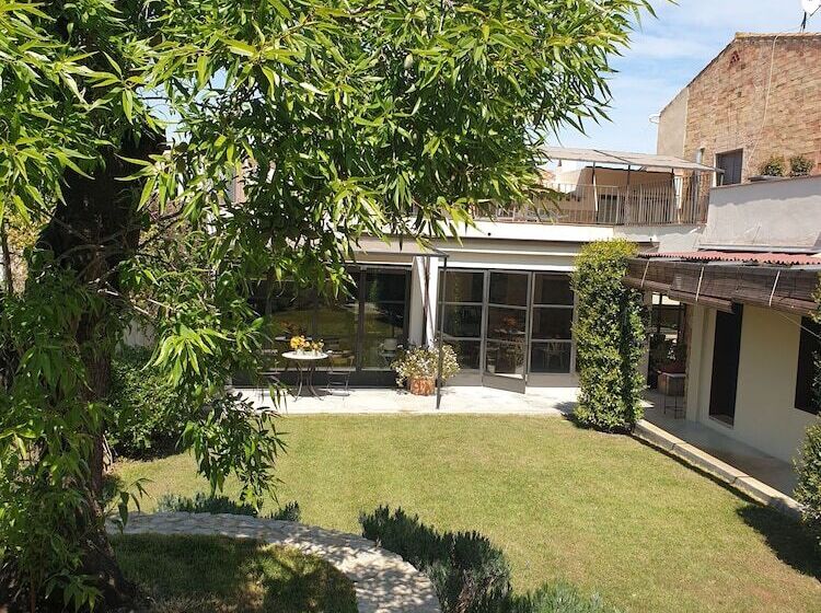 مبيت وإفطار Mas Ferran Adults Only