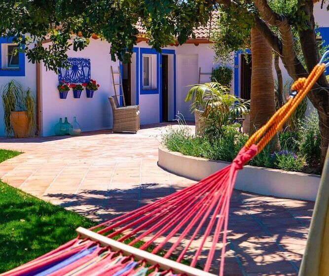 تختخواب و صبحانه The Palms Boutique Resort Málaga   Adults Only