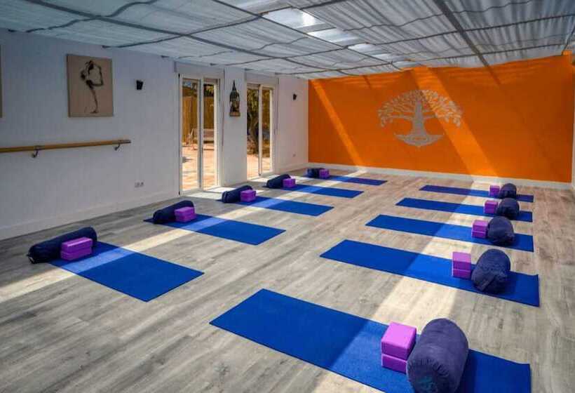 تختخواب و صبحانه The Palms Boutique Resort Málaga   Adults Only