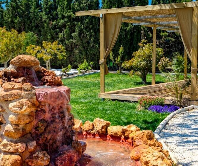 تختخواب و صبحانه The Palms Boutique Resort Málaga   Adults Only