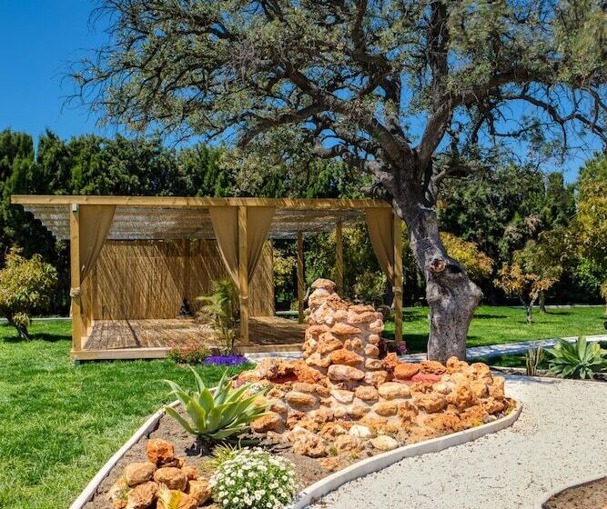 تختخواب و صبحانه The Palms Boutique Resort Málaga   Adults Only