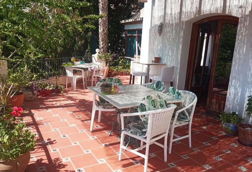 Bed and Breakfast Valle Y Mar, Casa De Huéspedes