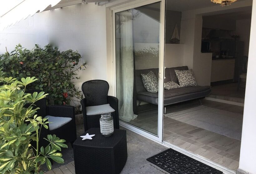 تختخواب و صبحانه Casa Doramas Vv