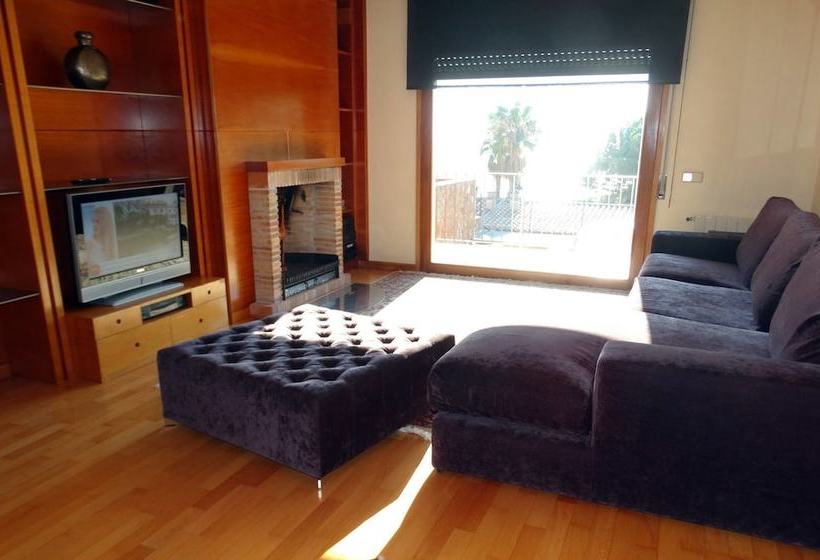 Casa Rosa En Sant Elm